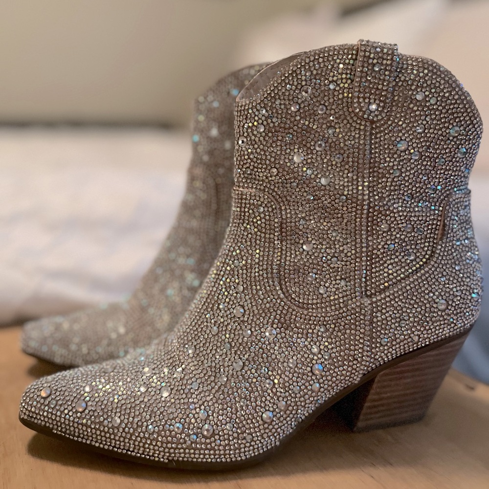 LIKE NEW - Matisse Harlow Western Ankle Boot - Clear Rhinestone